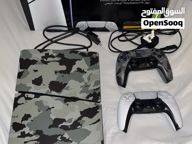 سوني 5 ديجيتال مع جهازين و احد مستعمل و واحد جديد  نظيفهة شوفة عينك مستعمله شهرين  PS5 digital