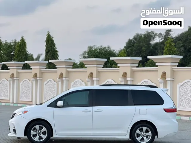 تويوتا سيينا 2018