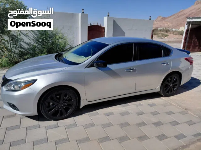 Used Nissan Altima in Al Dakhiliya