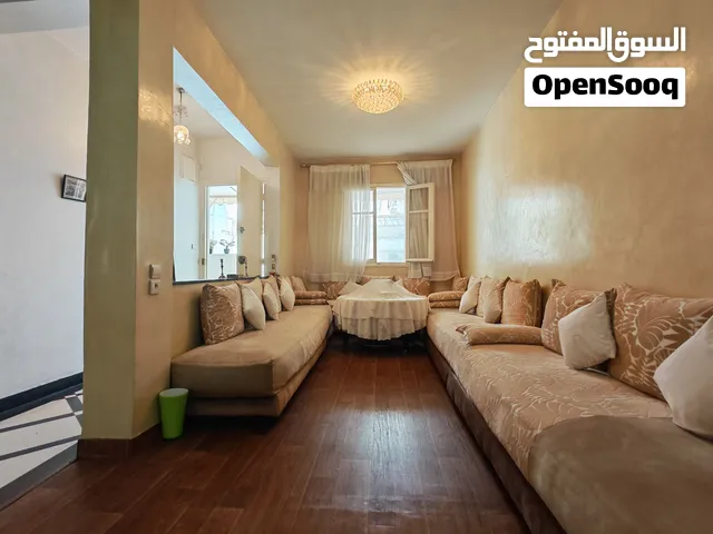 شقة 99م2 + تراس 49م2 شارع أنفا الدار البيضاء محفظة صافية خالية من الرهن