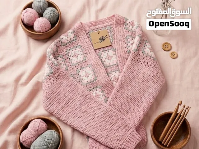 كنزة صوف جديدة مصنوعة يدويا
