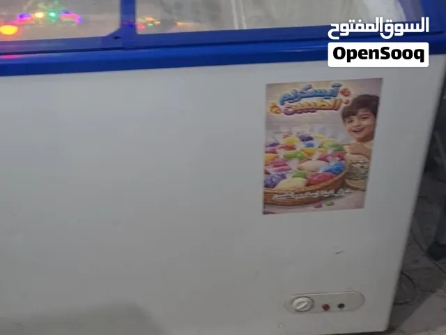 للبيع فريزر تجميد نظيف جدا وشغال يصلح للاايس كريم وغيره