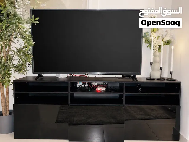 TV table from 180