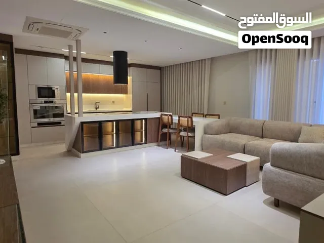 شقة فاخرة وحديثة مفروشة للبيع في الأمعري بوليفارد– طريق المطار مواصفات خاصه