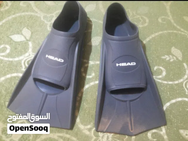 ريشات سباحة ( زعانف )