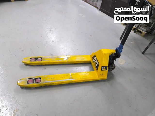 3-ton CAT manual jack for lifting and moving pallets