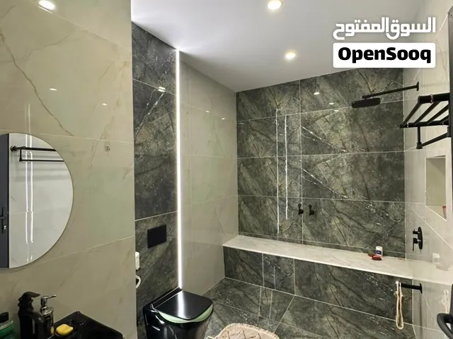 دار حديث مميز جدا للبيع في 32بارك
