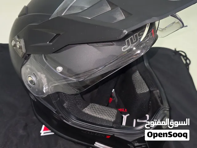 للبيع خوذه ايطاليه مقاس m