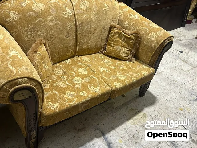 طقم كنب 9 مقاعد خشب سويد وزان الطقم تب نظافه الله يبارلك لصاحب النصيب بسعر حرق 85 دينار