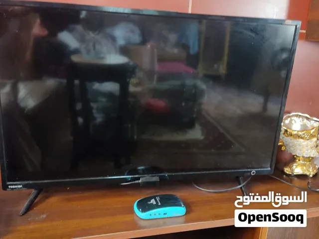 شاشة توشيبا أصلية مع ريموت و رسيفر الغزال للبيع