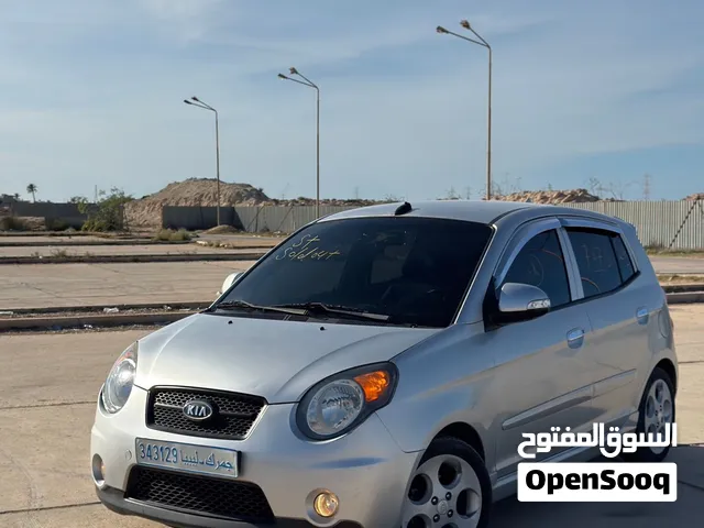 كيا مورنيق 2009