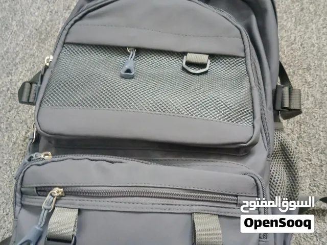 حقيبة مدرسية جديدة للبيع