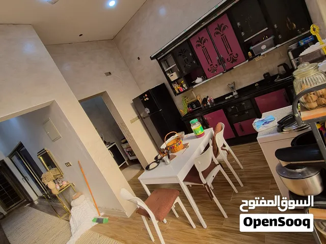 بيت للبيع الجزيرة كاع الدكتور مقابيل ميناء المعقل