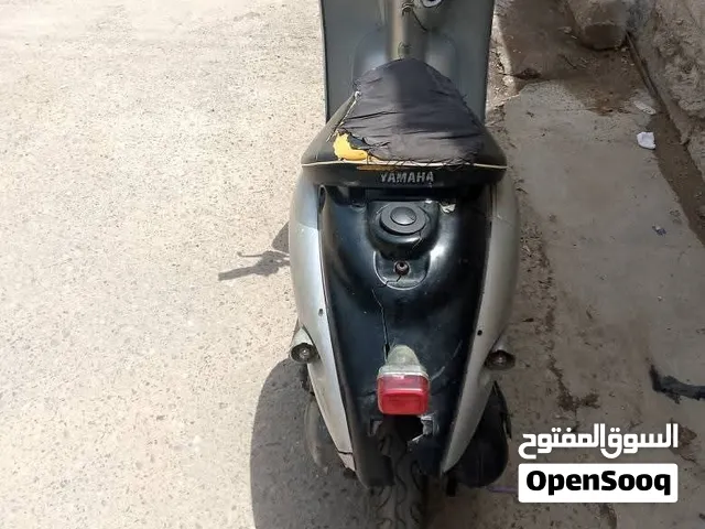 سلام عليكم دراجه عبد حميد البيع دراجه ماناقص منه شي بس باتري تاير مكينه ما مفتوحه هندر سلف شفال ريده