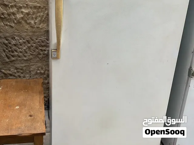 يوجد ثلاجات للبيع بحاله جيده جدا