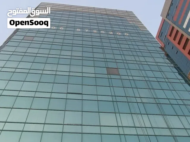 الشارقه مكاتب للايجار على كورنيش بحيرة خالد