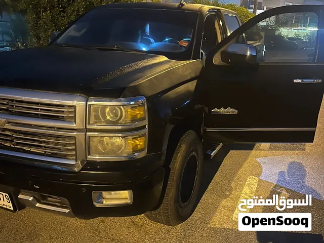 سلفرادو اعلى موصفات هاي كنتري مديل 2014 اول مالك من الوكاله بيعه مستعجله