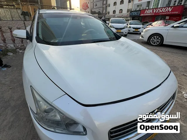 Nissan maxima for sale in very good condition