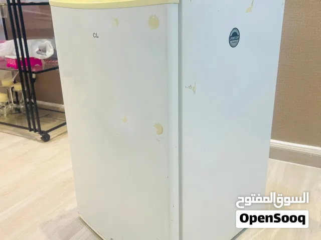 ثلاجه حجم وسط تبريد ثلج،نضيفه شغالة بدون أي مشاكل