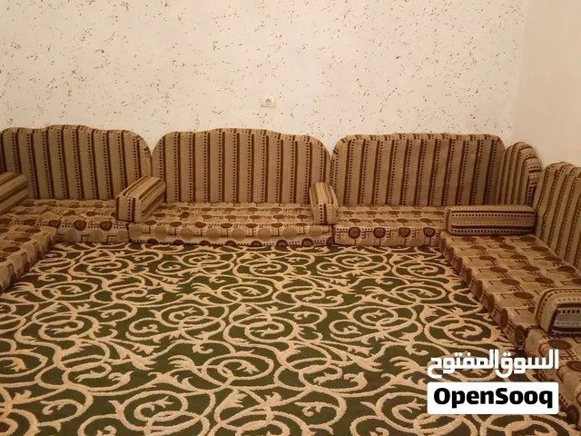 جلسة  معيشة بالسجاد بي 400