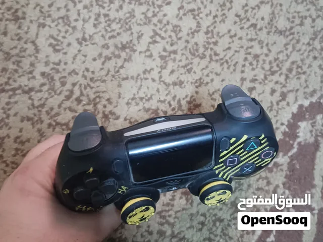 يد بلايستيشن 4 أصلية مستعمله