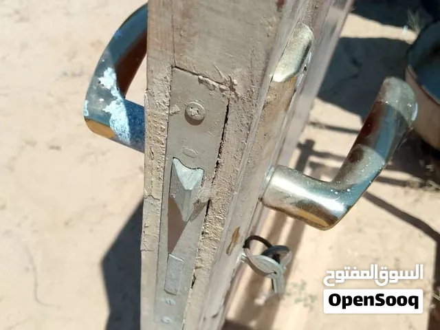 باب داخلي للبيع مع قفل