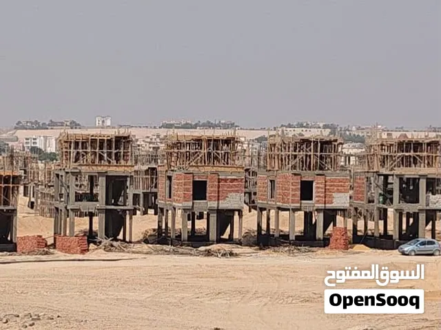 ڤيلا للبيع في العبور بجوار كارفور وجولف سيتي العبور