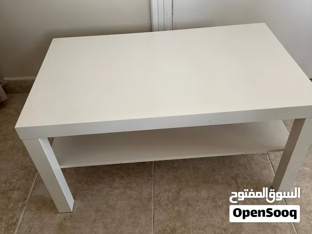 طاولة صغيرة لغرفة المعيشة