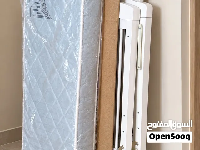 سرير اطفال بحالة جيدة