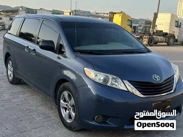 Toyota sienna
