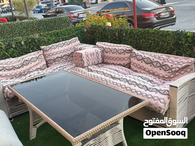 جلسه بالطاوله مع السور