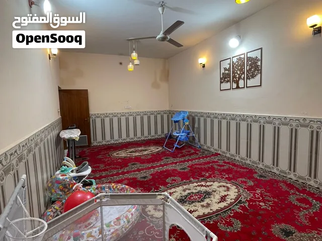بيت بمساحة كبيرة للبيع في حي المهندسين