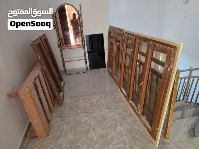 عدد 5 نوافد كبار كزيوني خشبي وباب  باعلي سعر كزيوني