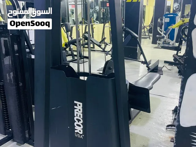 ماكينة سحب ظهر جالس
