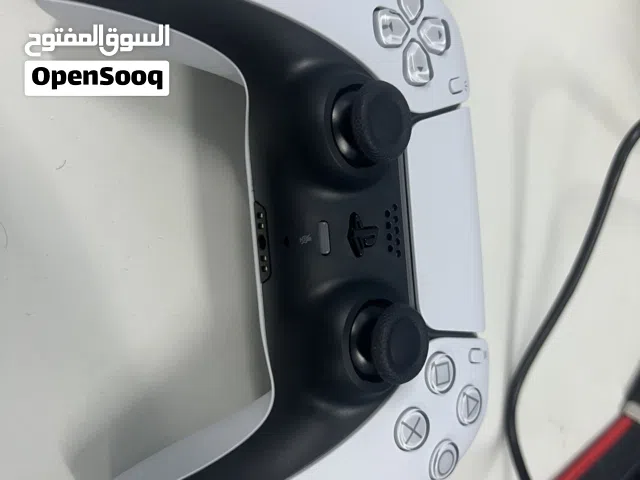 جهاز بليستيشن 5 اصلي من شركة سوني المصنعة و جديد مستخدم مره واحده مع ضمانه وكرتونه وملحقاته