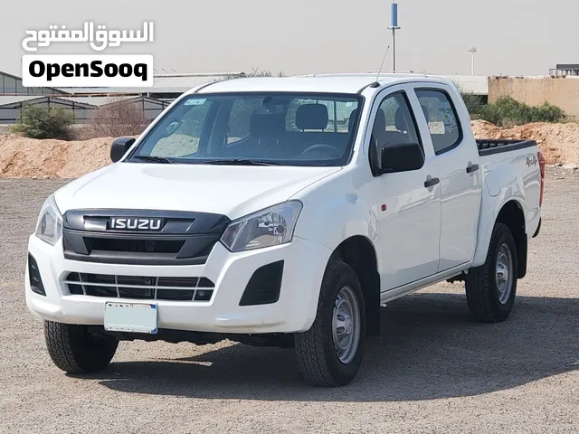 ايسوزو D-ماكس 2018 لون ابيض للبيع