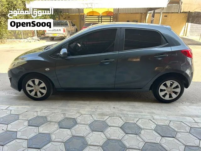 مازدا 2 صالون مديل 2015 للبيع