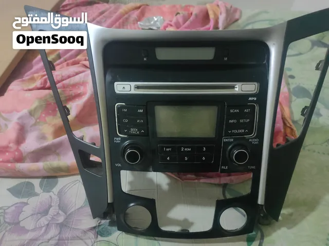 مسجل سوناتا بلادي مع الاطار + تحكم جام جديد غير مستخدم + مرايه جانبيه جهت اليمين