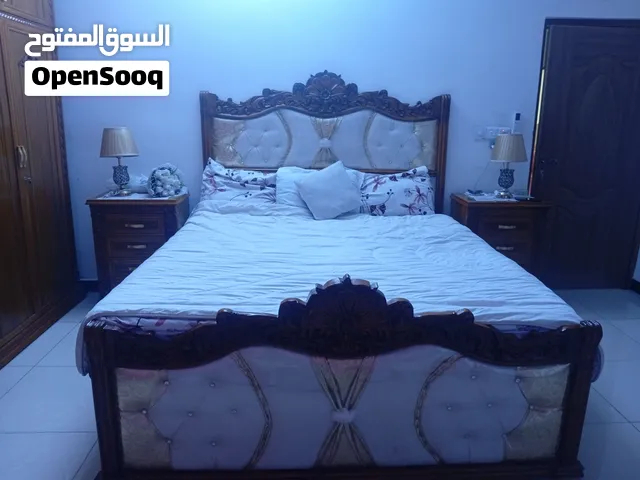 غرفه للبيع مابيها اي شي ونضيفه  وبيها مجال وبعد بيها جزامه بس ماعندي صورتها