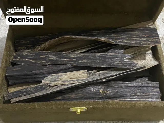 عودرقائق اللاوسي الطبيعي