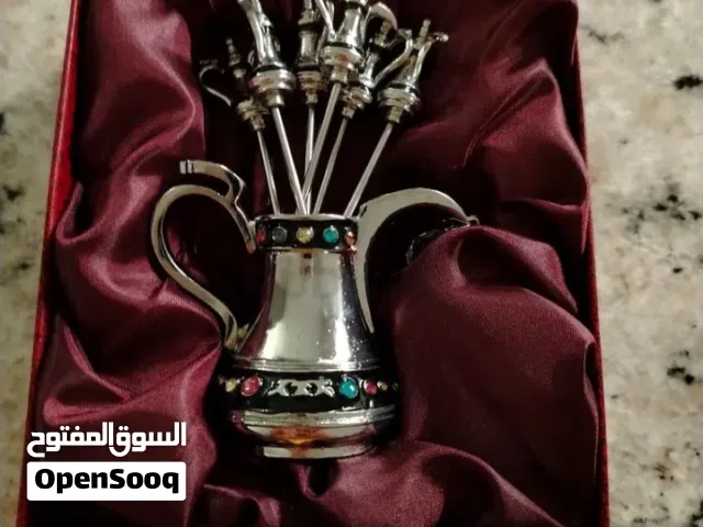 طقم حوامل أعواد أسنان على شكل دلة قهوة عربية صغيرة للزينة (بتصميم تراثي)، عدد 4
