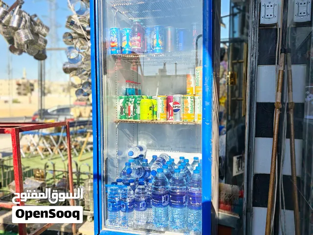 عدة محل قهوه للبيع المستعجل كامله والي بدو مع بظاعه ما في مشكله