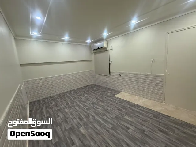 شقة ارضية للإيجار في بيان