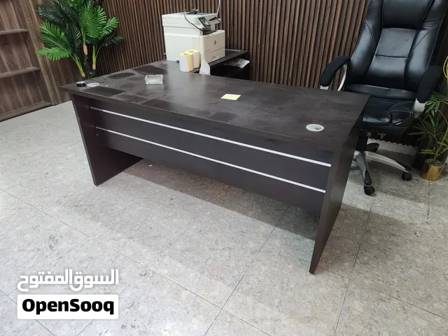 مكتب للبيع
