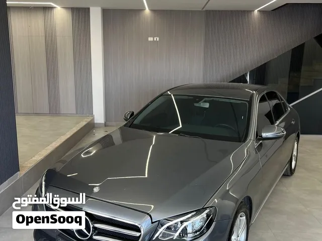 مرسيدس E200 2016