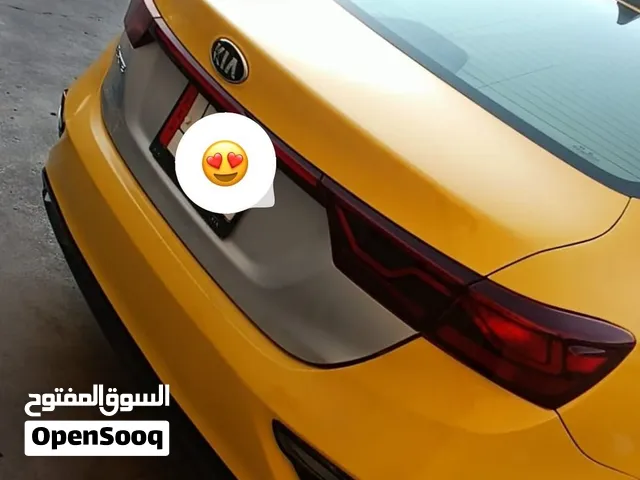 كيا فورتي موديل 2019 وارد امريكي لون سلفر مصبوغه تكسي اصفر رقم بصره نص فوول بيها 3 قطع مبدله و مصبوغ