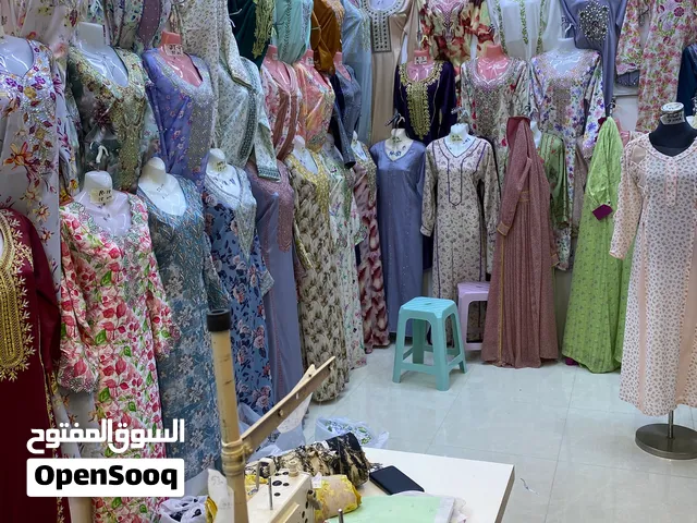 للبيع محل خياطه نسائي جاهز الجاد فاله طيب