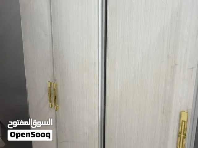 درج تخزين ابيض