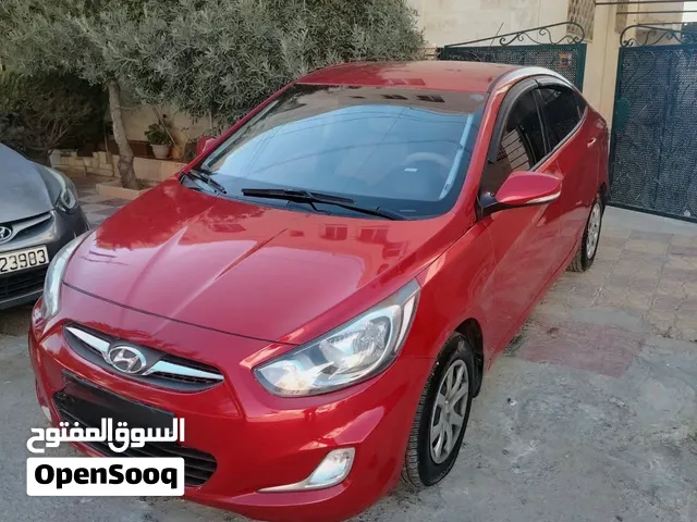 للبيع هيونداي اكسنت 2015