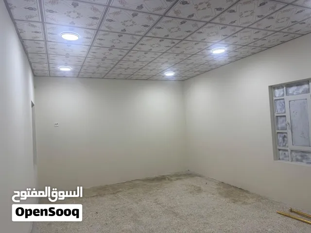 180 m2 1 Bedroom Apartments for Rent in Basra Asatidha